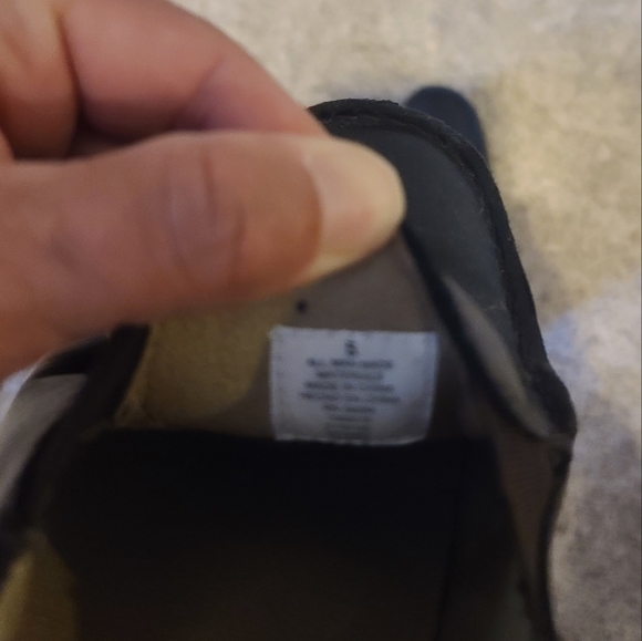 Children's Place brown boys slip on dress shoes - Picture 3 of 7